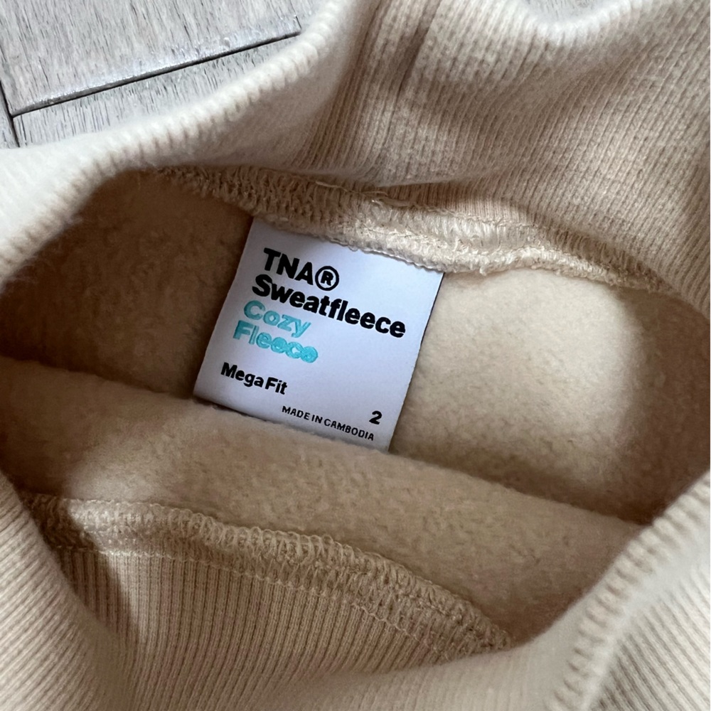 Aritzia TNA Cozy Fleece Sweatshirt in Cream - Picture 2 of 3